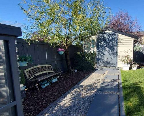 191 Everstone Drive Sw, Calgary, AB - Indoor Photo Showing Other Room