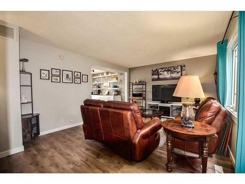 5435 35 Street, Red Deer, AB - Indoor