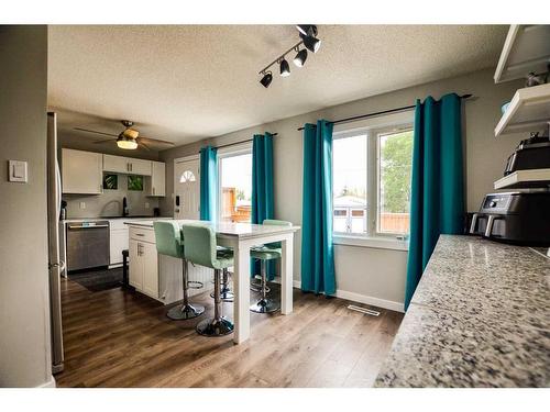 5435 35 Street, Red Deer, AB - Indoor