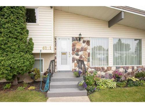 6121 Hamilton Drive, Red Deer, AB - Outdoor