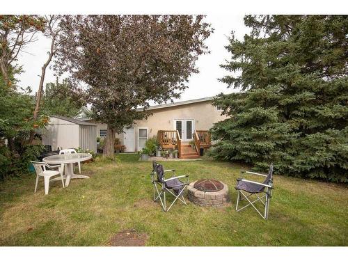 6121 Hamilton Drive, Red Deer, AB - Outdoor With Backyard