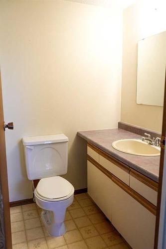 4923 51 Street, Amisk, AB - Indoor Photo Showing Bathroom