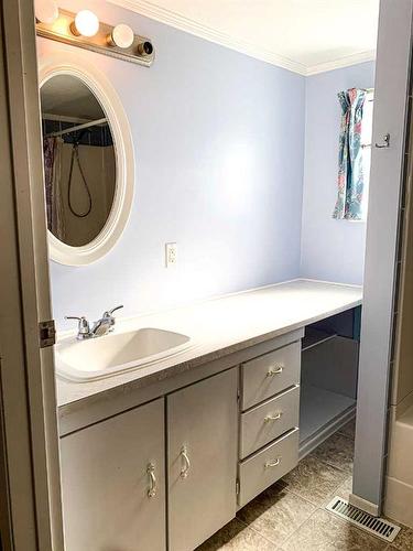 4923 51 Street, Amisk, AB - Indoor Photo Showing Bathroom