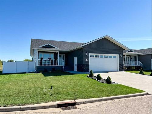 5423 60 Street, Stettler, AB - Outdoor With Deck Patio Veranda With Facade