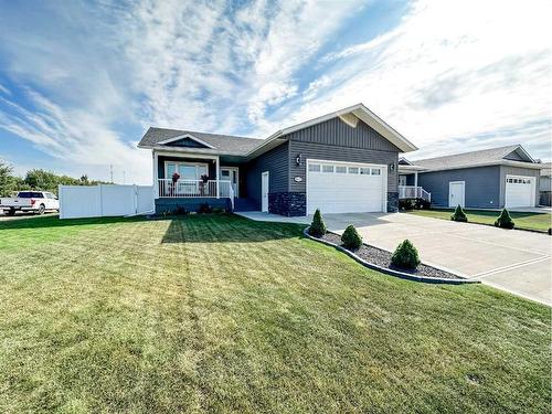 5423 60 Street, Stettler, AB - Outdoor With Deck Patio Veranda With Facade