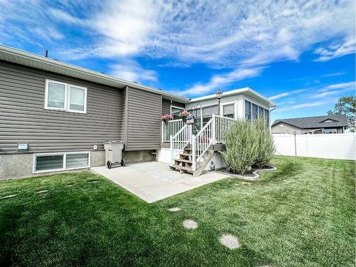 5423 60 Street, Stettler, AB - Outdoor