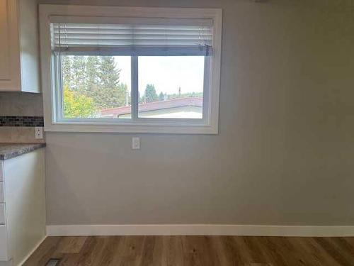 104 2 Street Nw, Sundre, AB - Indoor Photo Showing Other Room