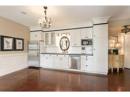 38425 Range Road 284, Rural Red Deer County, AB - Indoor Photo Showing Kitchen