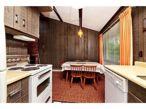 106-36078 Range Road 245A, Rural Red Deer County, AB - Indoor Photo Showing Kitchen