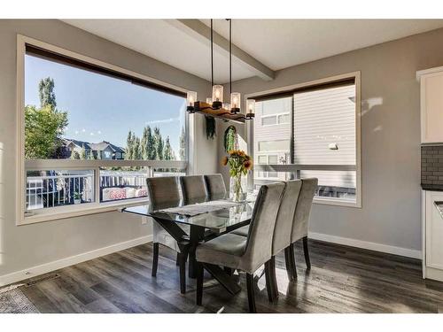 21 Morningside Bay Sw, Airdrie, AB - Indoor Photo Showing Dining Room