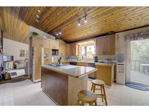 38127 Rr 252, Rural Lacombe County, AB - Indoor Photo Showing Kitchen