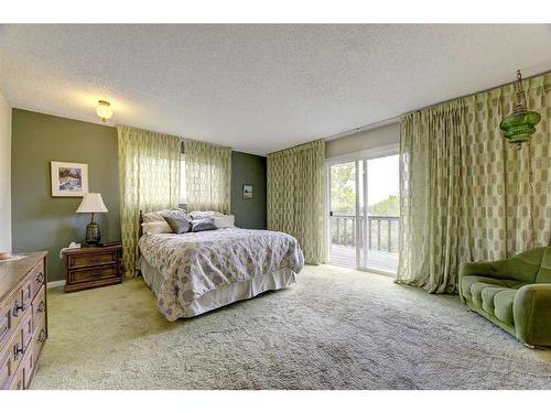 38127 Rr 252, Rural Lacombe County, AB - Indoor Photo Showing Bedroom