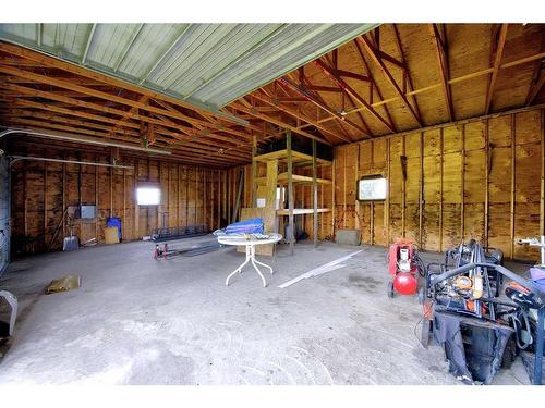 38127 Rr 252, Rural Lacombe County, AB - Indoor