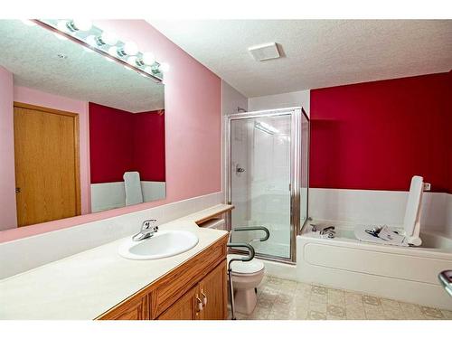 325-4512 52 Avenue, Red Deer, AB - Indoor Photo Showing Bathroom