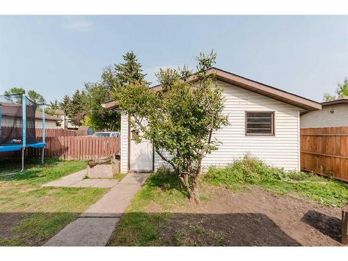 100 Mclevin Crescent, Red Deer, AB - Outdoor