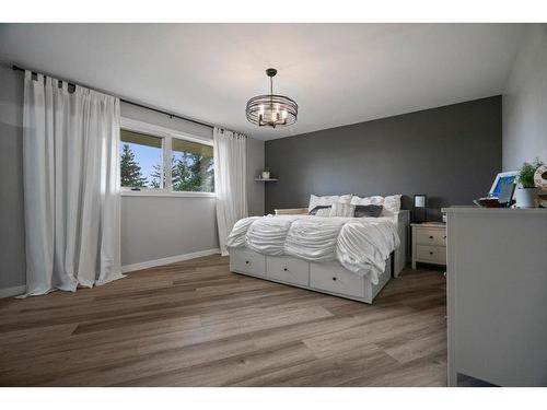 20042 Township Road 472, Rural Camrose County, AB - Indoor Photo Showing Bedroom