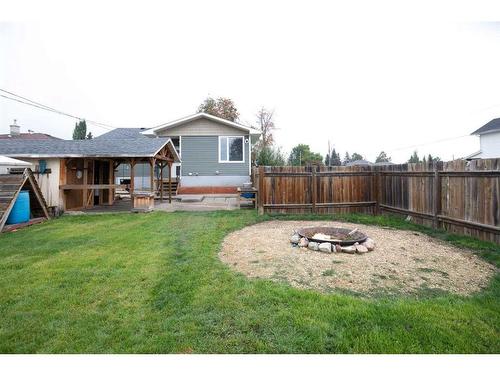 5503 53 Avenue, Lacombe, AB - Outdoor With Backyard