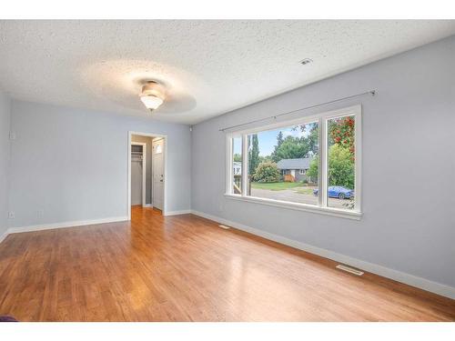 5503 53 Avenue, Lacombe, AB - Indoor Photo Showing Other Room