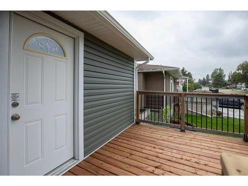 5503 53 Avenue, Lacombe, AB - Outdoor With Exterior