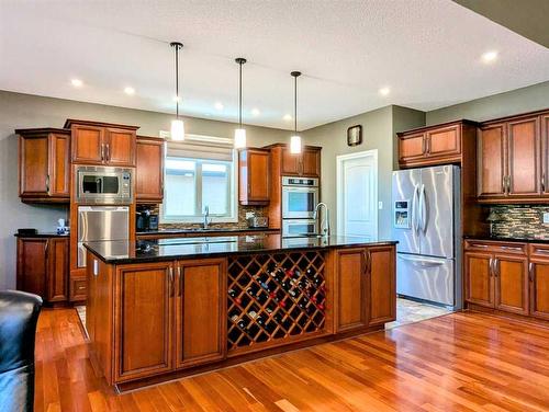 916 7 Avenue Se, Slave Lake, AB - Indoor Photo Showing Kitchen