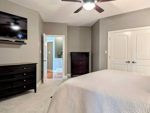 916 7 Avenue Se, Slave Lake, AB - Indoor Photo Showing Bedroom