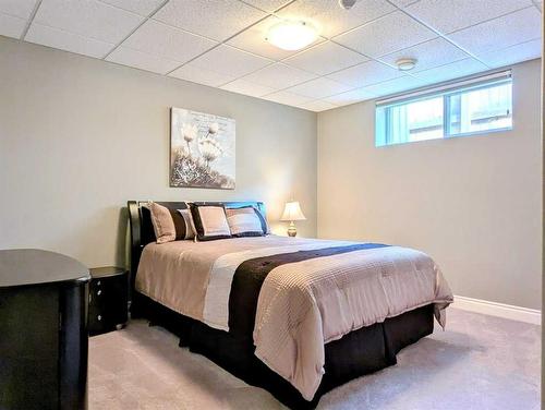 916 7 Avenue Se, Slave Lake, AB - Indoor Photo Showing Bedroom