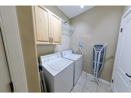 52-173 Austin Drive, Red Deer, AB - Indoor Photo Showing Laundry Room