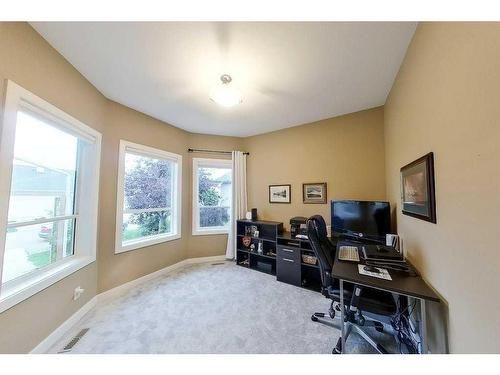 52-173 Austin Drive, Red Deer, AB - Indoor Photo Showing Other Room