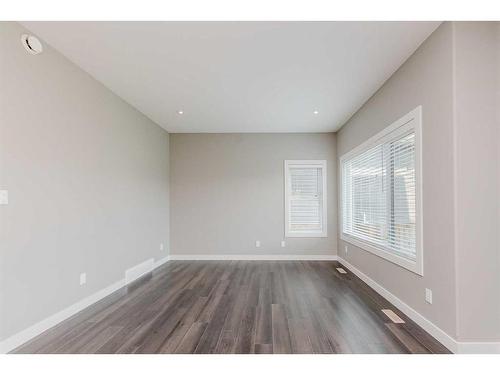 59 Village Crescent, Red Deer, AB - Indoor Photo Showing Other Room