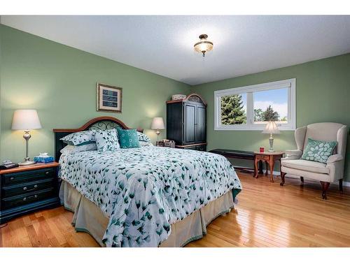 6515 50 Avenue, Camrose, AB - Indoor Photo Showing Bedroom