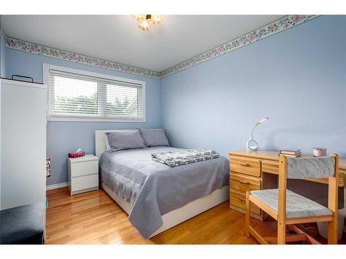 6515 50 Avenue, Camrose, AB - Indoor Photo Showing Bedroom