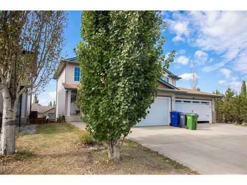 4 Arnold Close, Red Deer, AB - Outdoor