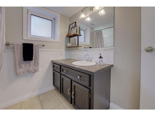 3909 50A Street, Red Deer, AB - Indoor Photo Showing Bathroom