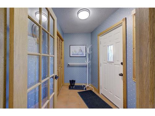 3909 50A Street, Red Deer, AB - Indoor Photo Showing Other Room