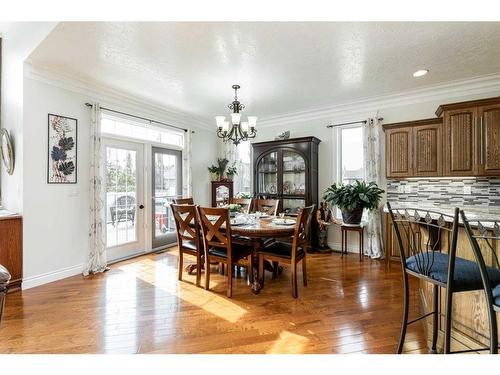 7101 Cobb Street, Lacombe, AB - Indoor Photo Showing Dining Room