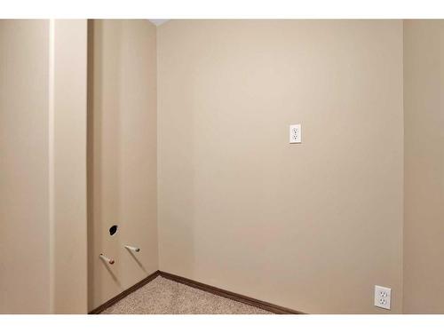 97 Kingston Drive, Red Deer, AB - Indoor Photo Showing Other Room