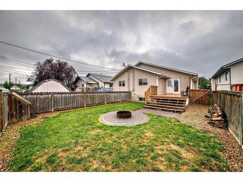 4609 44 Street, Sylvan Lake, AB - Outdoor With Deck Patio Veranda