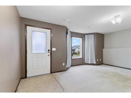 65 Rolling Hills Ridge, Blackfalds, AB - Indoor Photo Showing Other Room