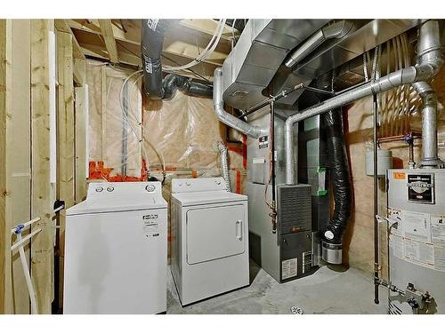 65 Rolling Hills Ridge, Blackfalds, AB - Indoor Photo Showing Laundry Room