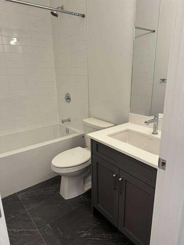 608-1435 Na'A Drive Sw, Calgary, AB - Indoor Photo Showing Bathroom