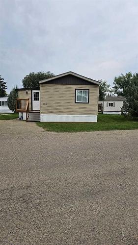 113 Parkland Acres, Lacombe, AB 