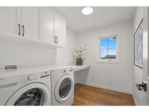 135 Ellington Crescent, Red Deer, AB - Indoor Photo Showing Bathroom