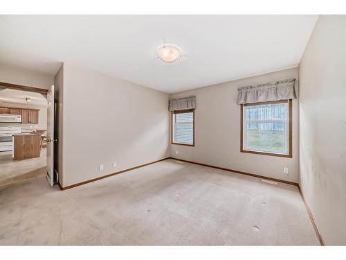 10-51 Carpenter Street, Red Deer, AB - Indoor Photo Showing Other Room