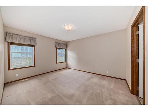 10-51 Carpenter Street, Red Deer, AB - Indoor Photo Showing Other Room