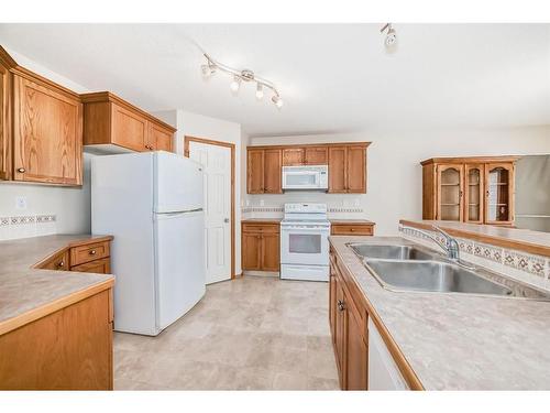 10-51 Carpenter Street, Red Deer, AB - Indoor Photo Showing Kitchen With Double Sink