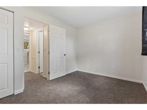 4806 48 Avenue, Forestburg, AB - Indoor Photo Showing Other Room