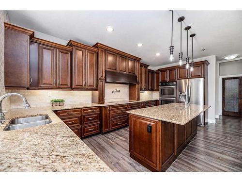 38302 Range Road 22, Rural Red Deer County, AB - Indoor Photo Showing Kitchen With Double Sink