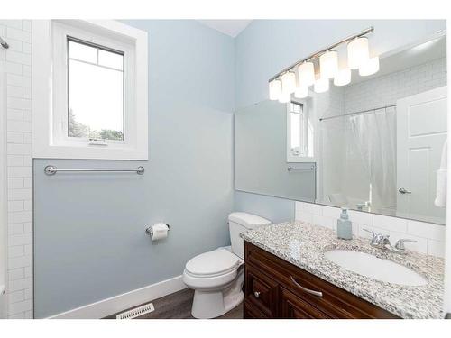 38302 Range Road 22, Rural Red Deer County, AB - Indoor Photo Showing Bathroom