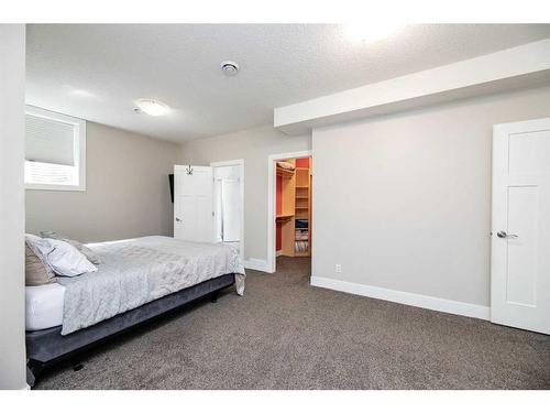 38302 Range Road 22, Rural Red Deer County, AB - Indoor Photo Showing Bedroom