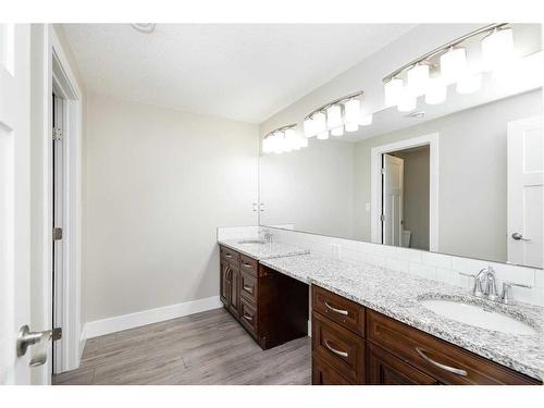 38302 Range Road 22, Rural Red Deer County, AB - Indoor Photo Showing Bathroom